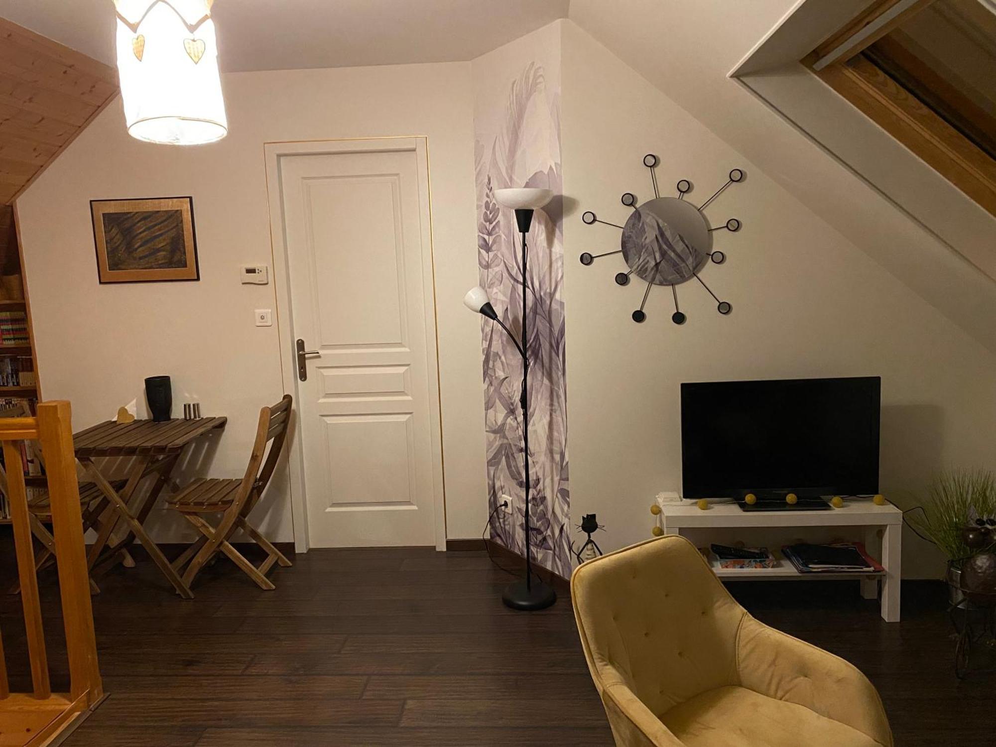 Chambre D'Hotes Proximite Circuit Prenois Zewnętrze zdjęcie